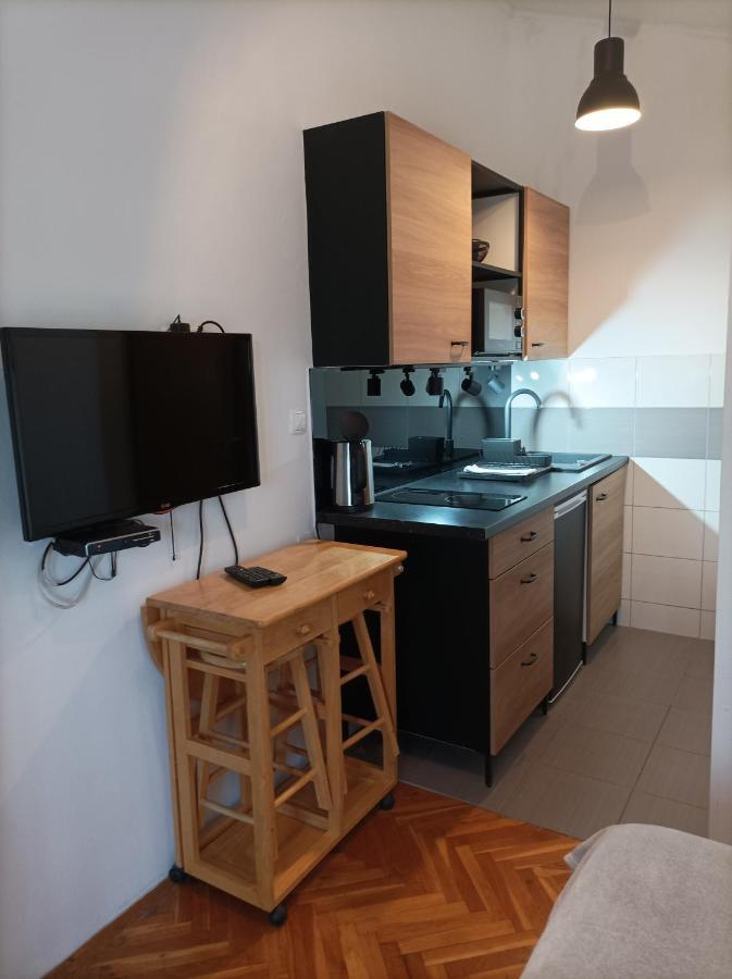 Apartments Strmac Слунь Екстер'єр фото