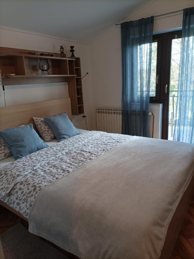 Apartments Strmac Слунь Екстер'єр фото