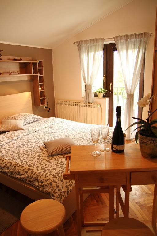 Apartments Strmac Слунь Екстер'єр фото