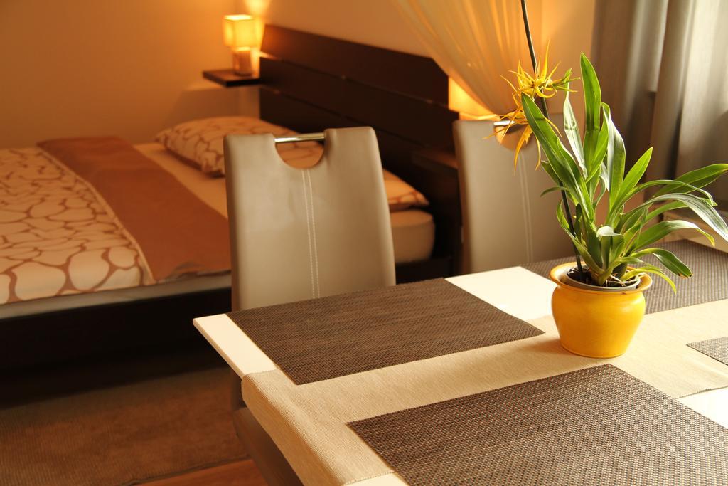 Apartments Strmac Слунь Екстер'єр фото