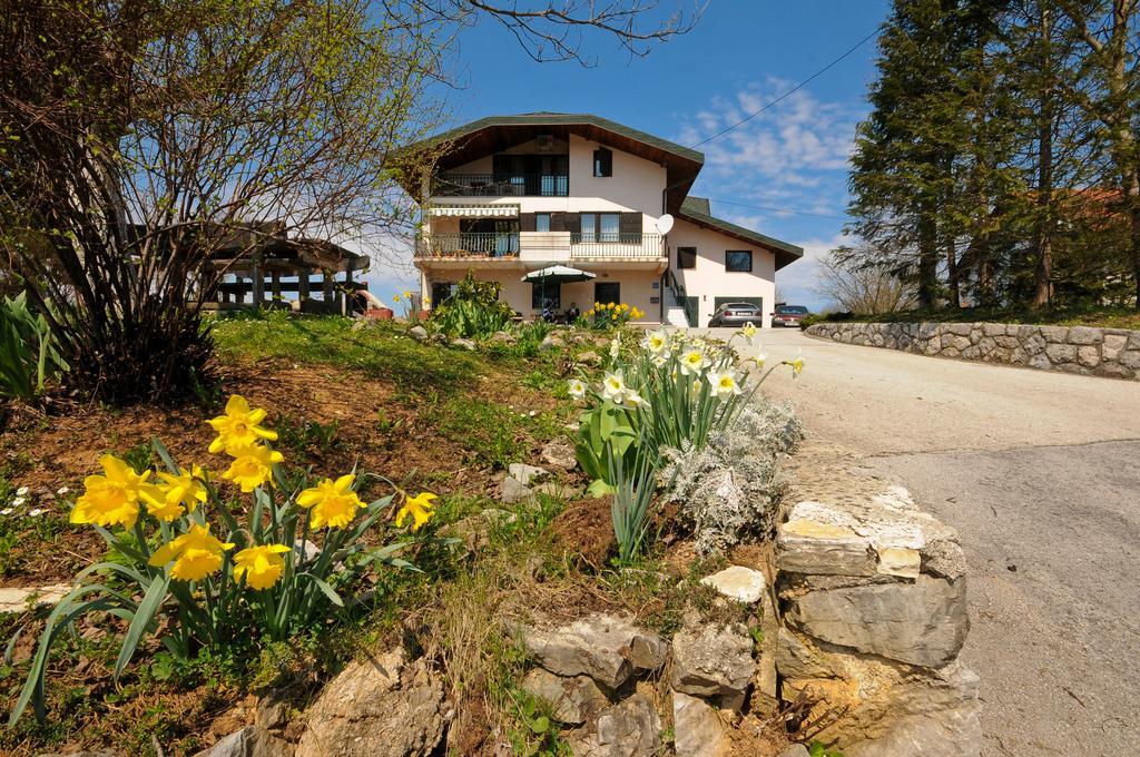 Apartments Strmac Слунь Екстер'єр фото