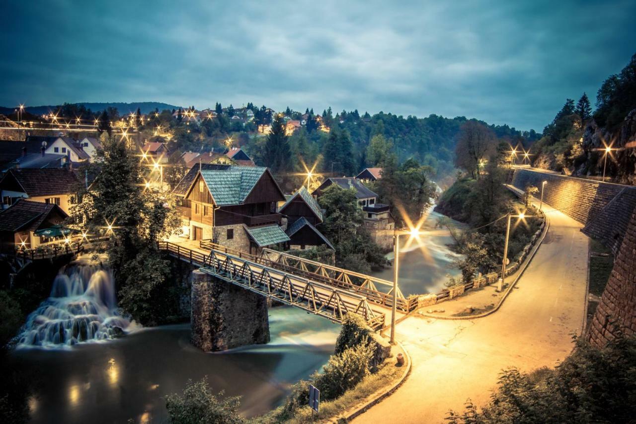 Apartments Strmac Слунь Екстер'єр фото